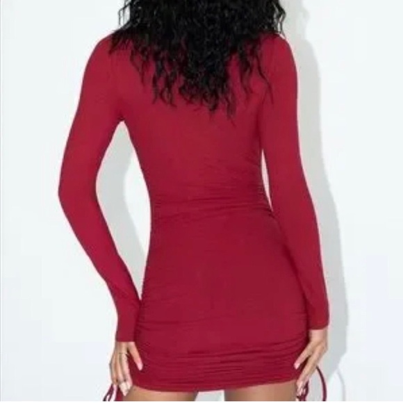 Princess Polly Neive Long Sleeve Mini Dress in Burgundy Size 4 - Picture 2 of 6